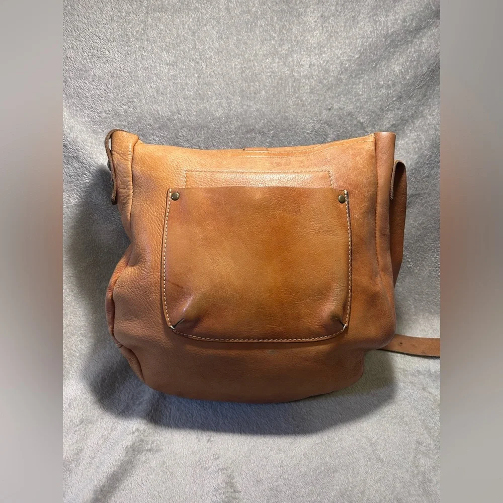 Patricia Nash Barcelona Heritage Saddle Bag - Picture 5 of 11